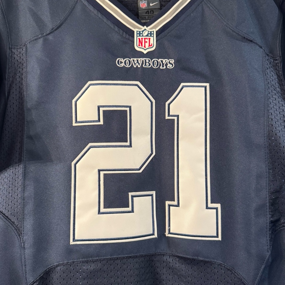 Nike Dallas Cowboys Ezekiel Elliott Jersey - Picture 5 of 9